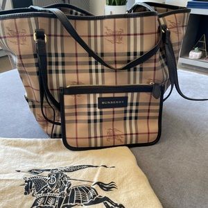 Burberry - Novacheck Carryall Tote w/ Pouch